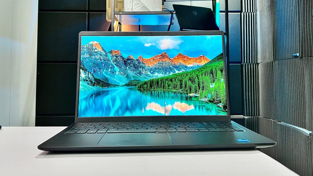 [Unboxing] Dell VOSTRO 3520 – Tela IPS 120Hz, Teclado Retroiluminado e Leitor Biométrico por R$2300