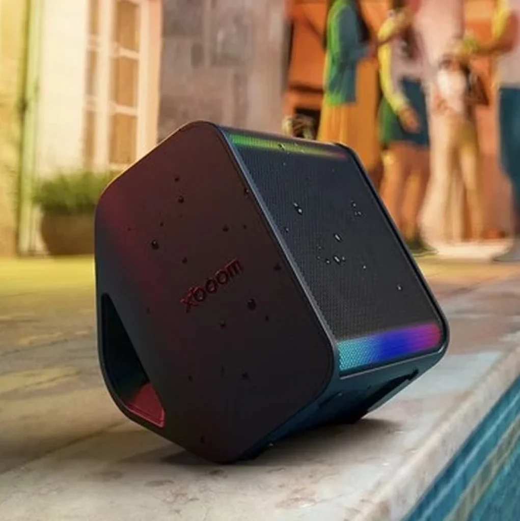 Caixa de Som Portátil LG xboom Stage 301 by will.i.am 120W – Som exclusivo xboom para Festas, Bateria 12 horas, IPX4 resistente à agua – STAGE301