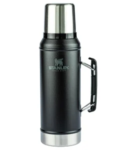 Garrafa térmica Stanley Classic, 0,95L, Adventure, Isolada, Aço Inoxidável, 28h quente, 1,5 dias gelado, Matte Black